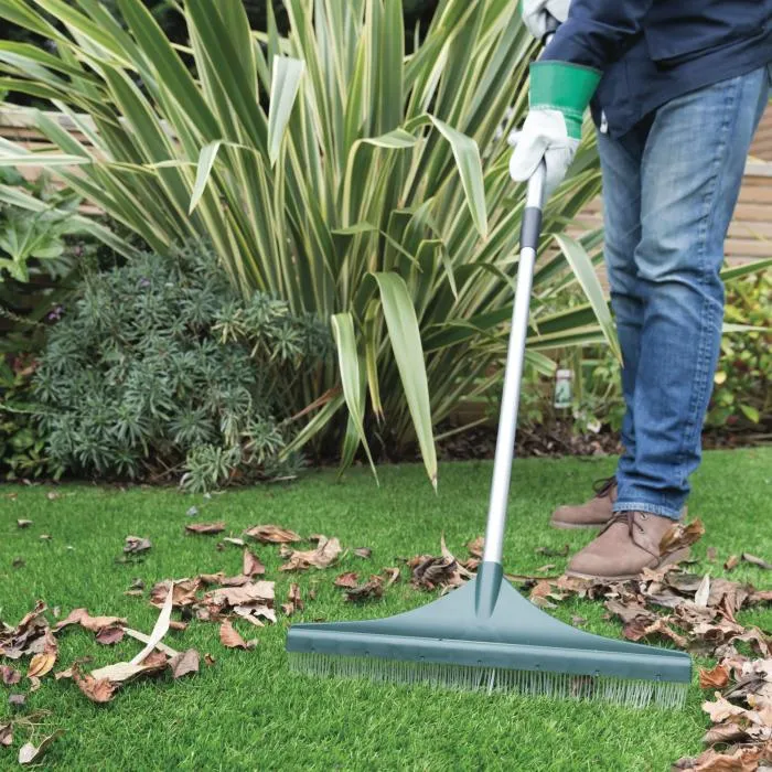 scopa a pettine per prato sintetico 45 cm