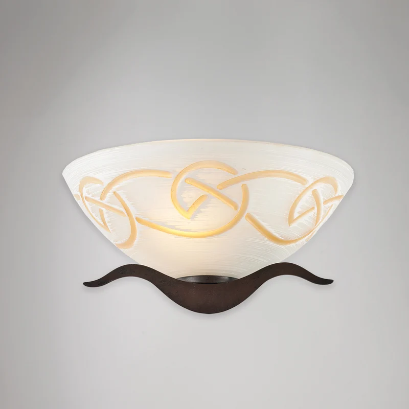 Applique in ferro laccato nero con decorazione effetto ruggine e diffusore in vetro diametro 30 bianco e ambra 1 luce H.15 - L.30 - P.15