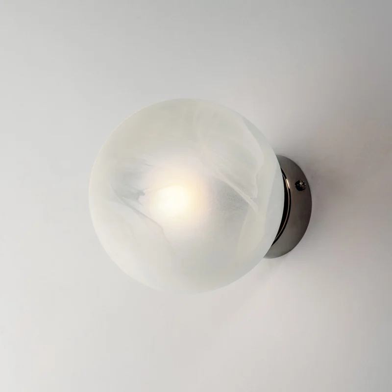 Applique in ferro bronzato 1 luce con sfera dm.14 H.14 - L.14 - P.17
